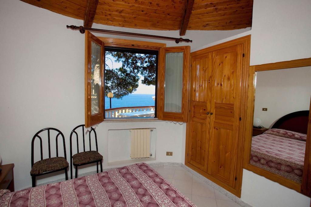 Solemar Sicilia - Residence Mer et Soleil Bagheria Quarto foto